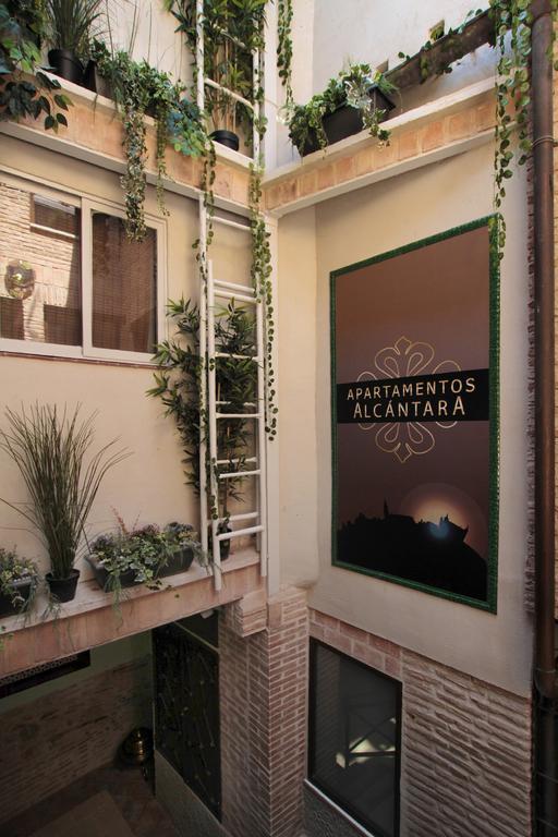 Apartamentos Alcantara Toledo Exterior photo