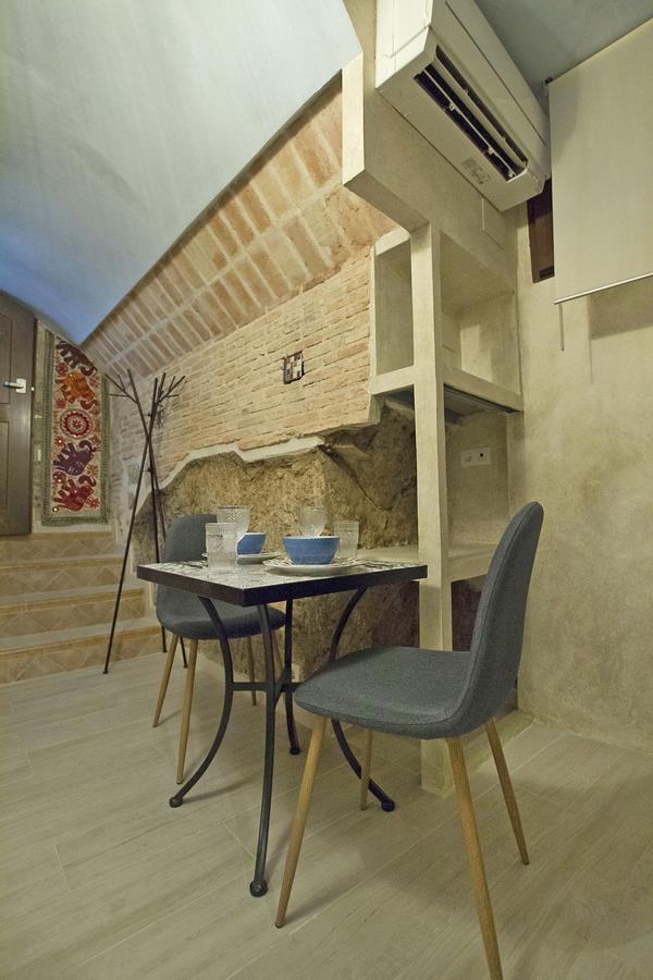 Apartamentos Alcantara Toledo Exterior photo